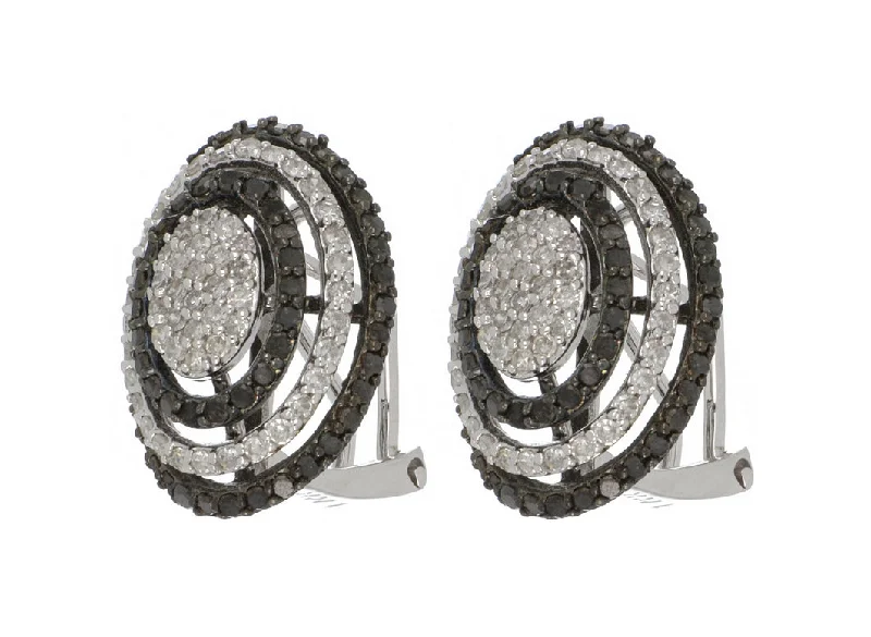 White Diamond Earrings (White Diamond 0.69 cts. Black Diamond 0.9 cts.)