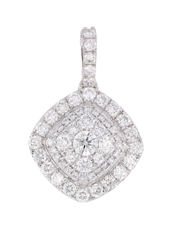 White Diamond Pendant (White Diamond 0.94cts.)