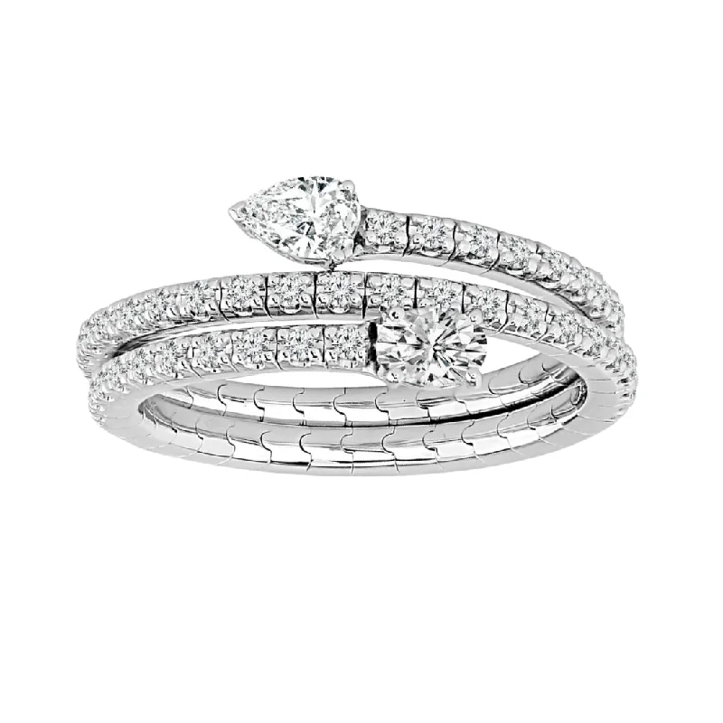 White Diamond Ring (White Diamond 0.16 cts. White Diamond 0.16 cts. White Diamond 0.22 cts.)