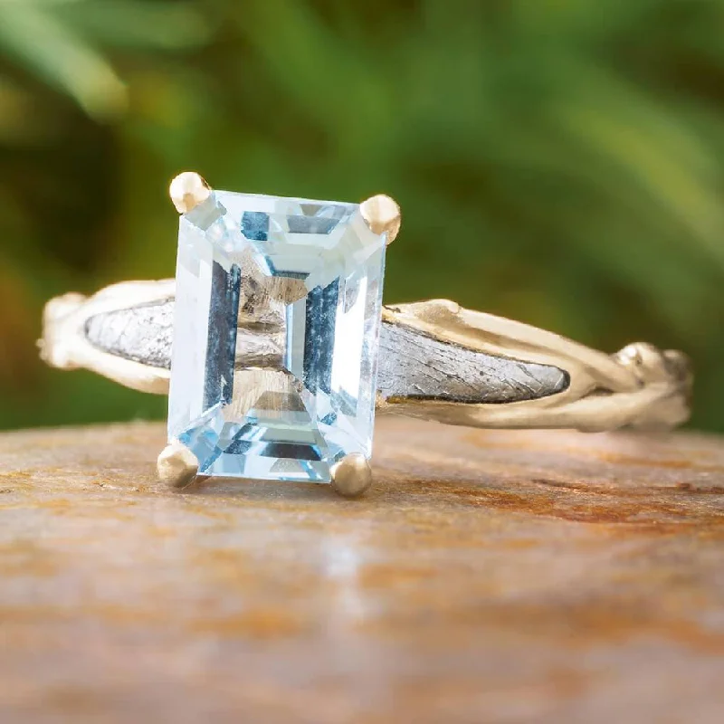 Aquamarine Solitaire With Meteorite in White Gold