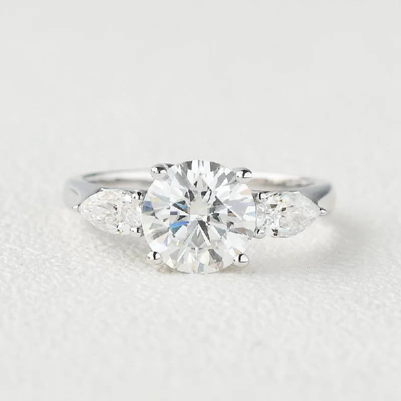 Classic 4 Prongs Moissanite White Gold Ring