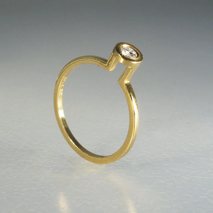 H0 Solitaire Ring